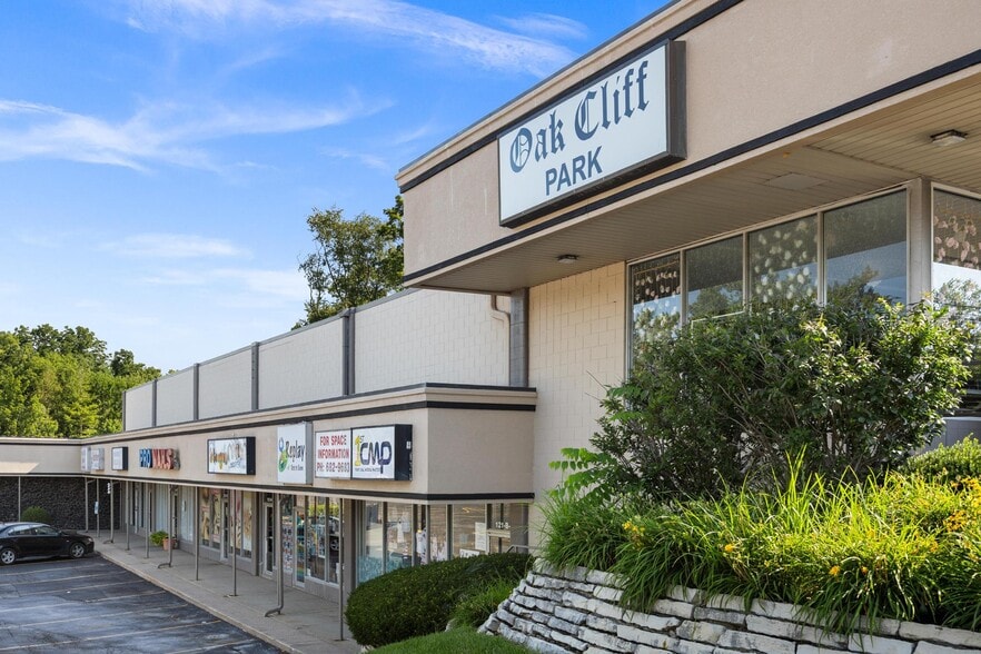 4408 N Knoxville Ave, Peoria, IL for lease - Building Photo - Image 1 of 12