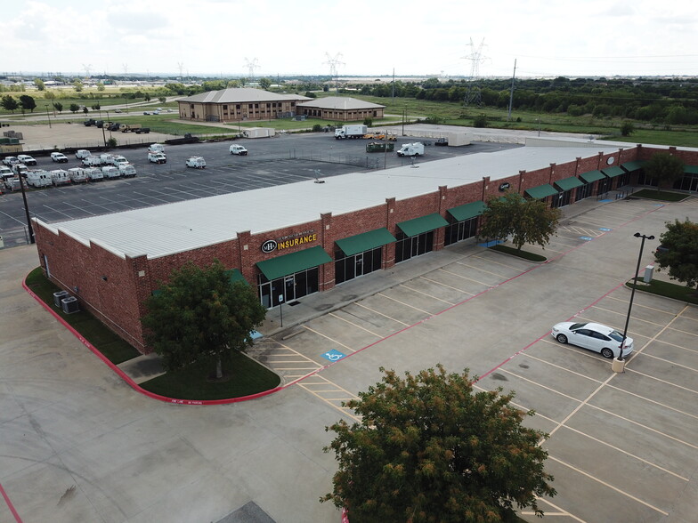 1865 McGee Ln, Lewisville, TX for lease - Building Photo - Image 2 of 7