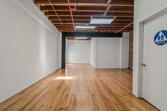 5176 Santa Monica Blvd, Los Angeles, CA for lease Building Photo- Image 2 of 6