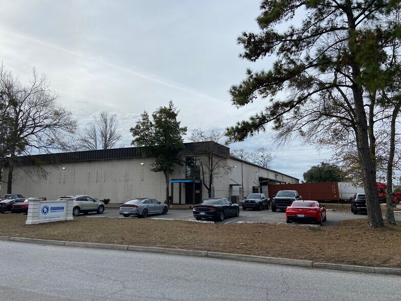 939 Commerce Cir, Hanahan, SC for sale - Building Photo - Image 1 of 1