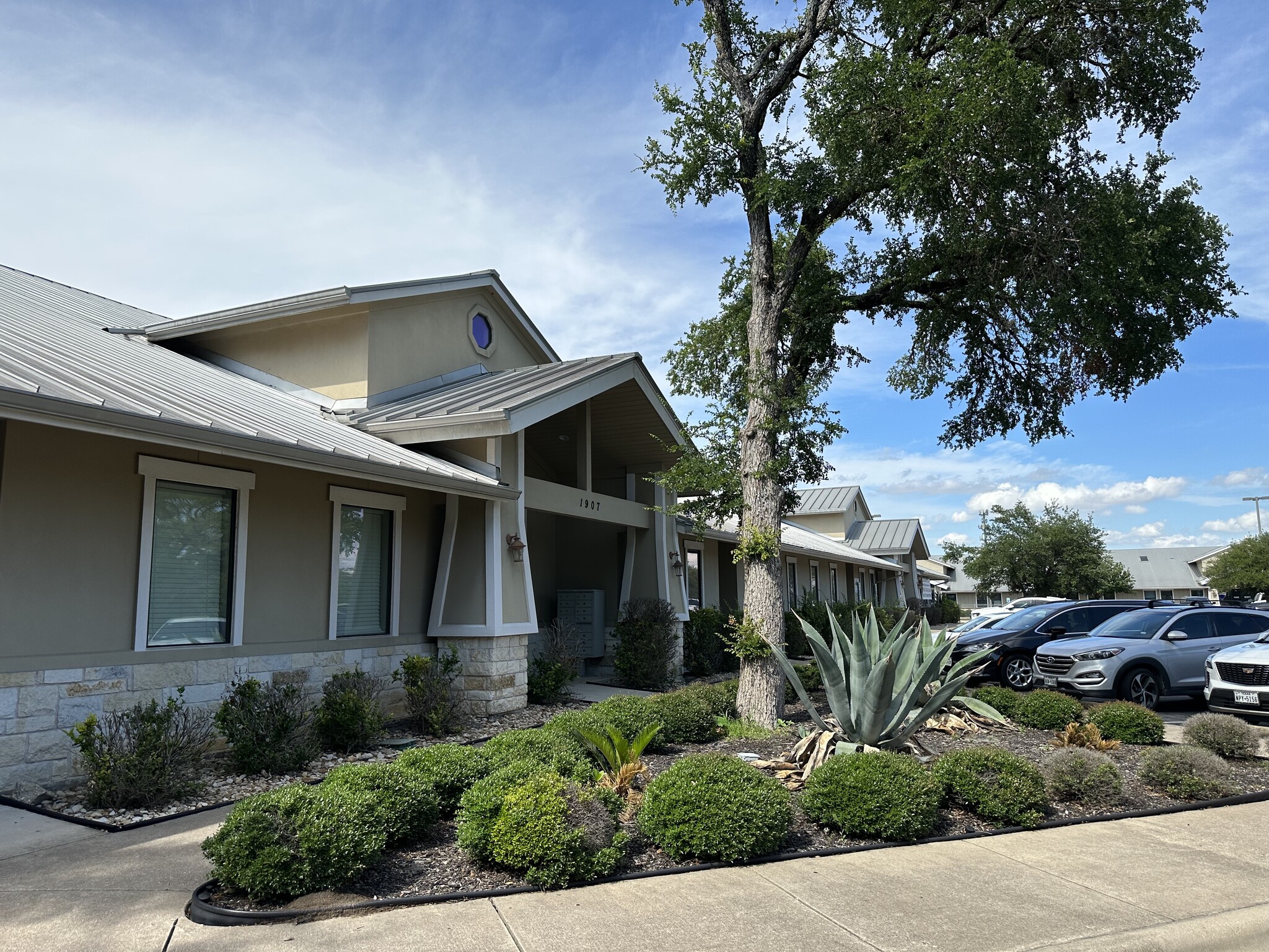 1907 Cypress Creek Rd, Cedar Park, TX for sale Primary Photo- Image 1 of 11