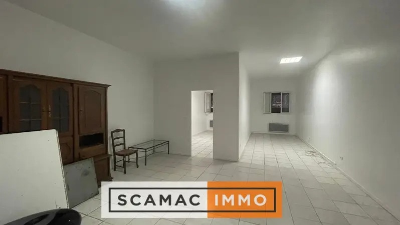 Location Entrepôt 120 m² - Photo 1