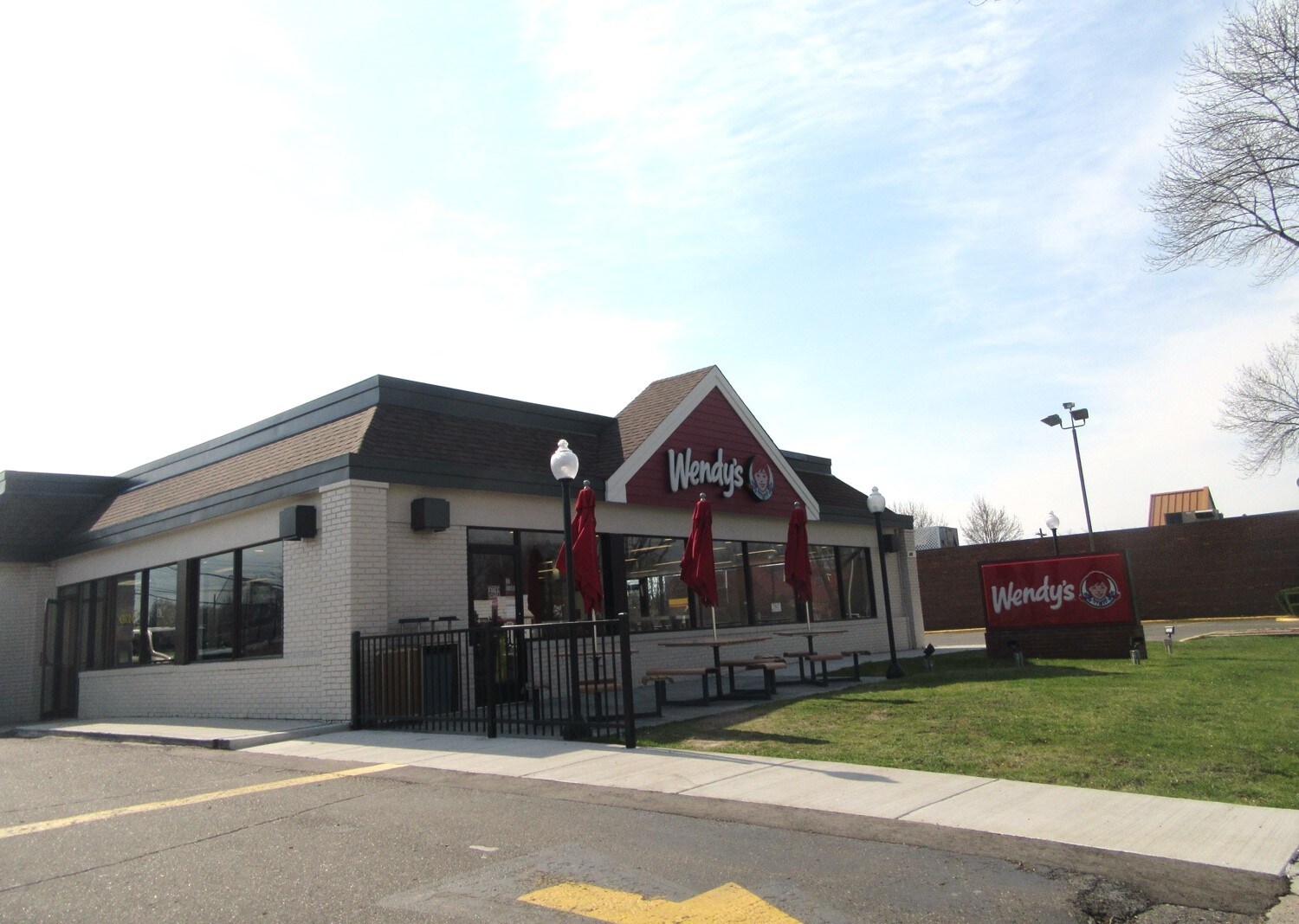 18800 Mack Ave, Grosse Pointe, MI for sale Building Photo- Image 1 of 1