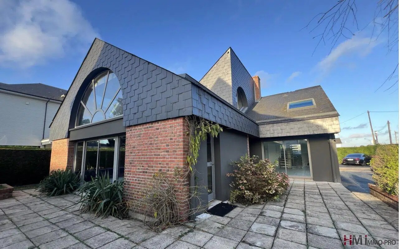 Retail in Bois-Guillaume for sale Building Photo- Image 1 of 16