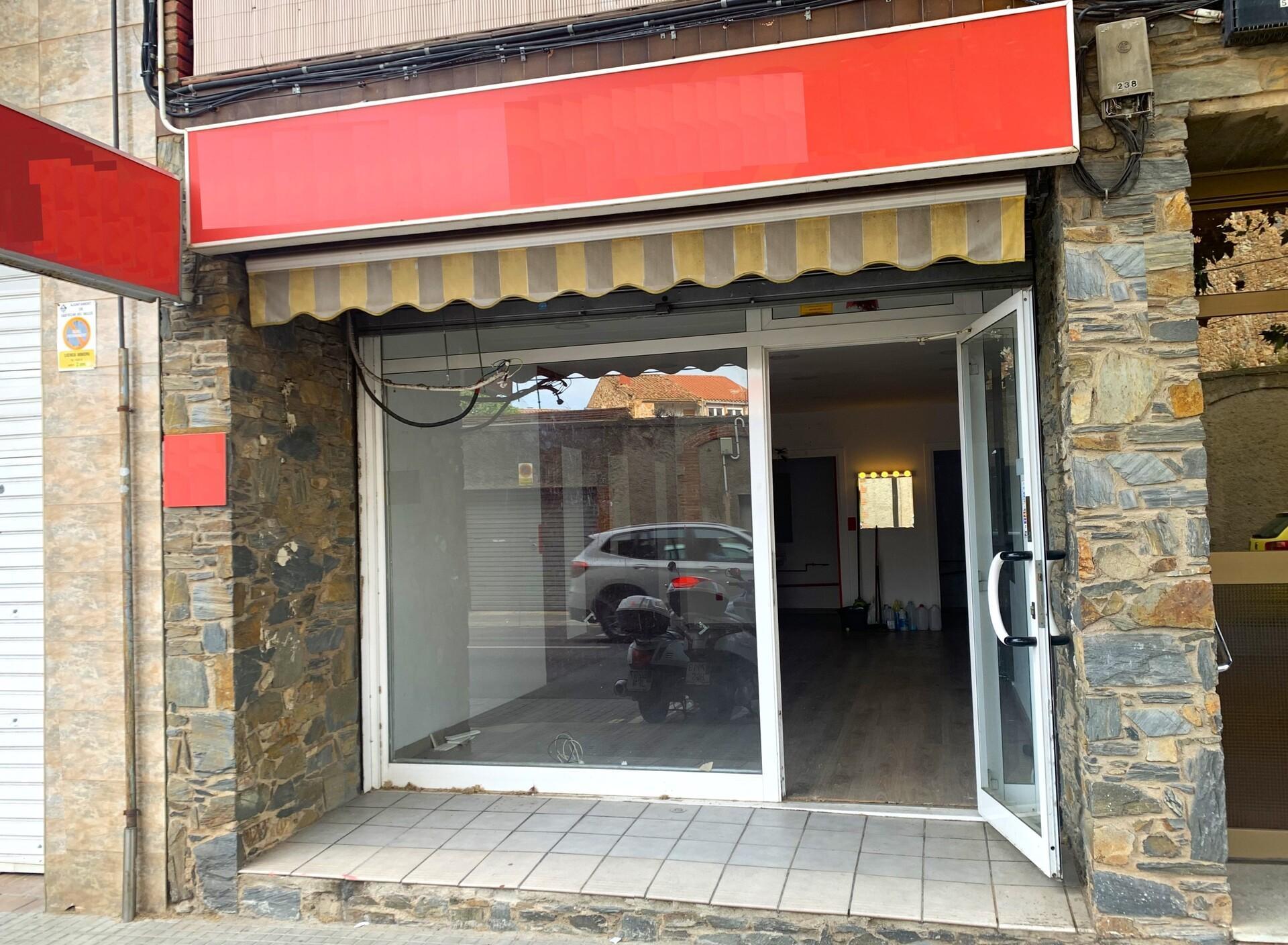 Retail in Castellar del Vallès, Barcelona for lease Interior Photo- Image 1 of 10
