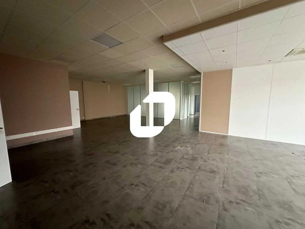 Flex in Sartrouville for lease Interior Photo- Image 1 of 24
