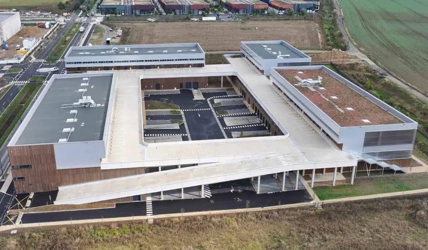 Flex in Tremblay-en-France for lease Building Photo- Image 1 of 5