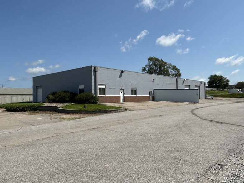 4485 NE 22nd St, Des Moines, IA for lease - Building Photo - Image 1 of 7