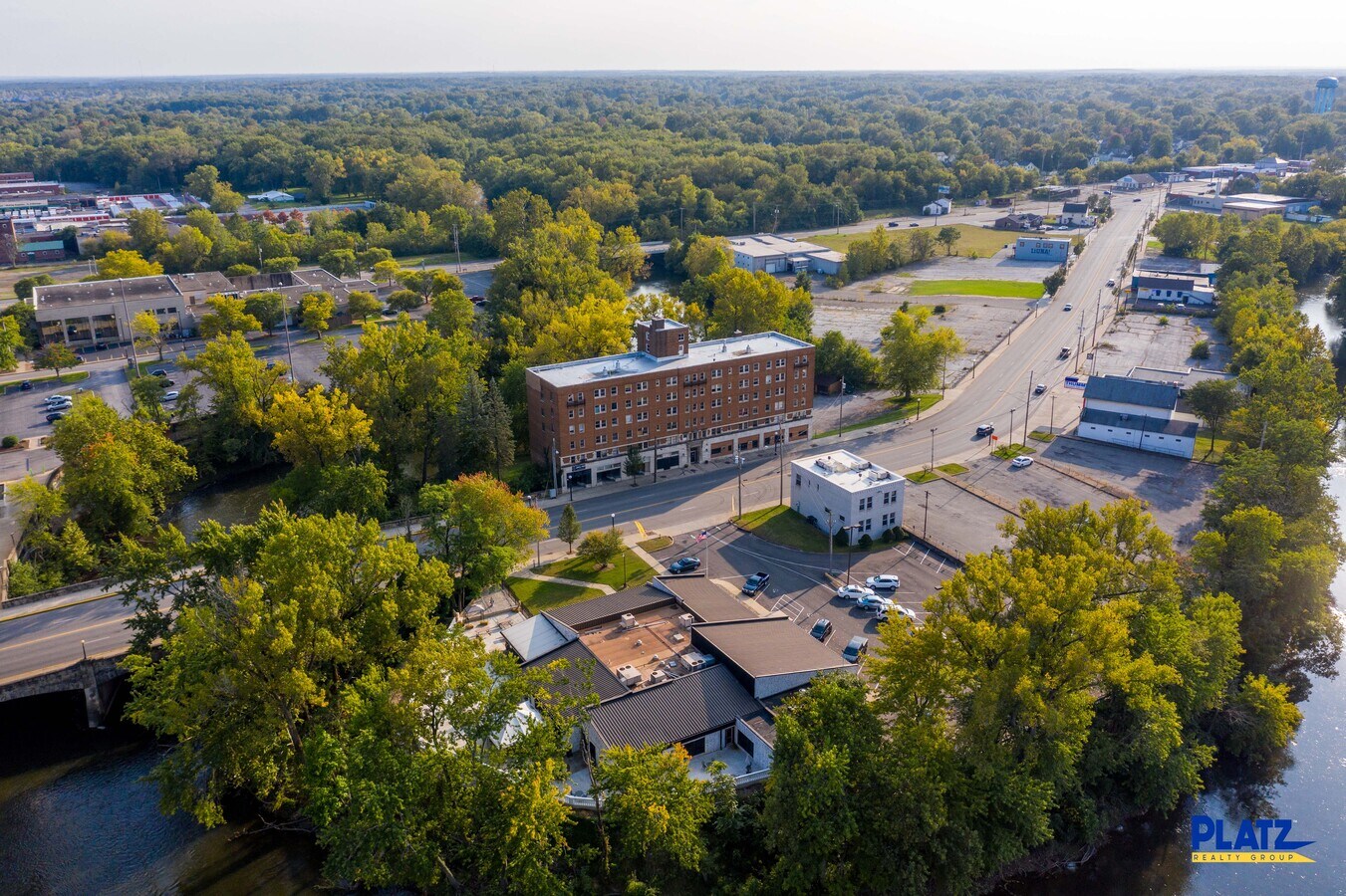 295 W Market St, Warren, OH 44481