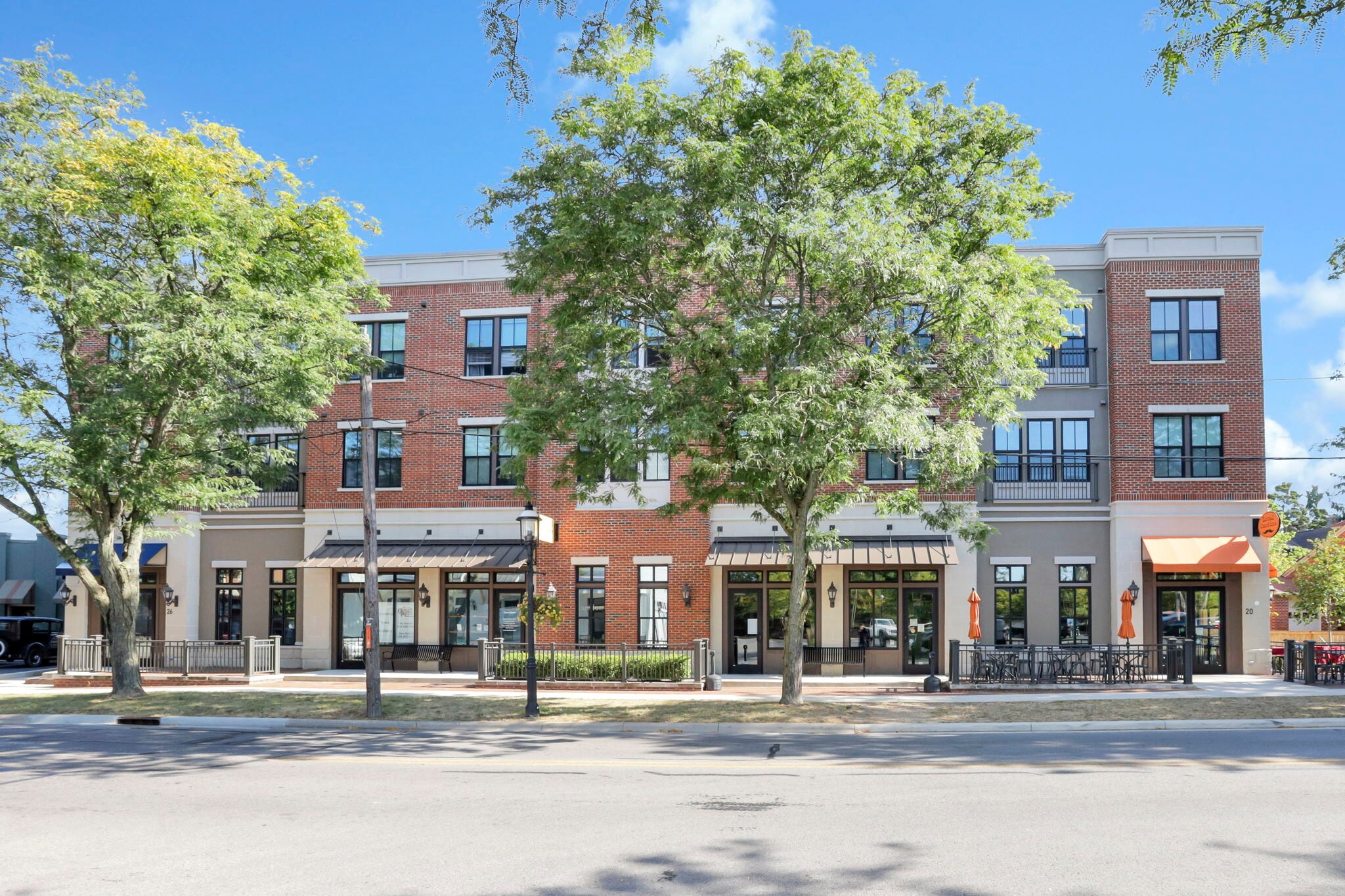 18-26 & 29-33 W Waterloo St portfolio of 2 properties for sale on LoopNet.com Building Photo- Image 1 of 41