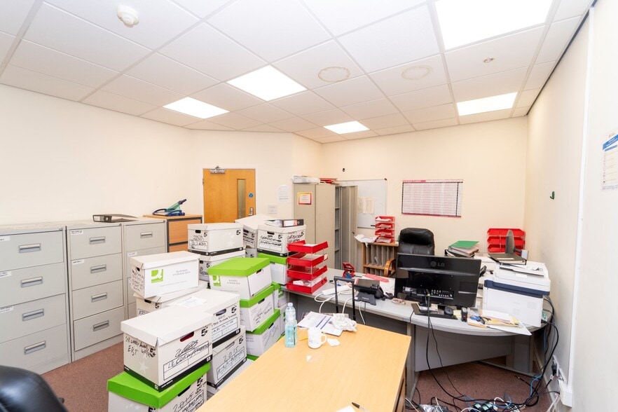 92-94 Gipsy Ln, Leicester for lease - Building Photo - Image 3 of 16