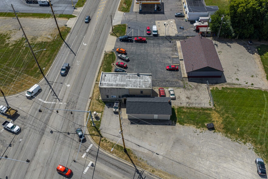 2002 Cincinnati Dayton Rd, Middletown, OH for sale - Building Photo - Image 1 of 12
