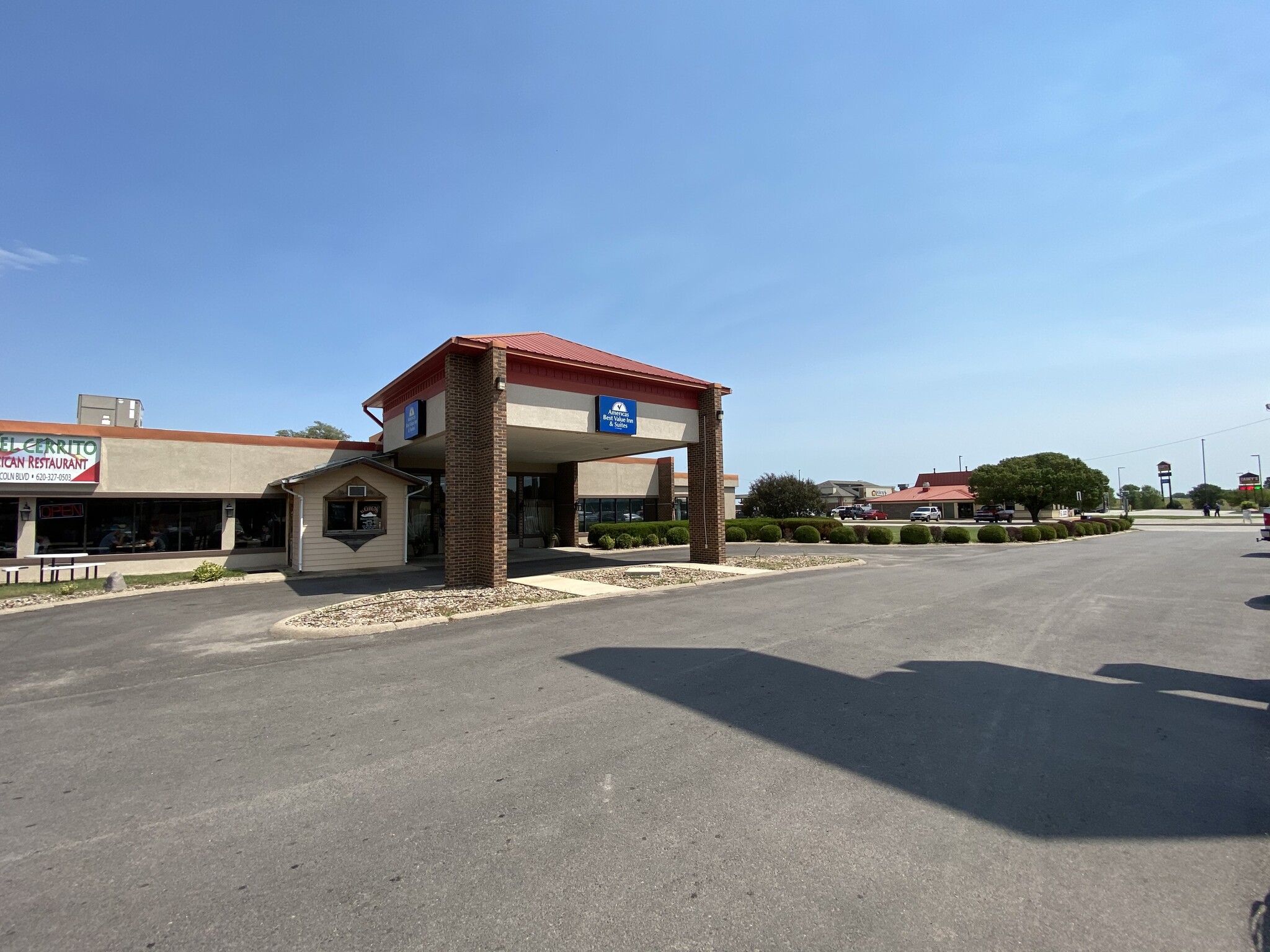 606 E Lincoln Blvd, Hesston, KS for sale Building Photo- Image 1 of 1