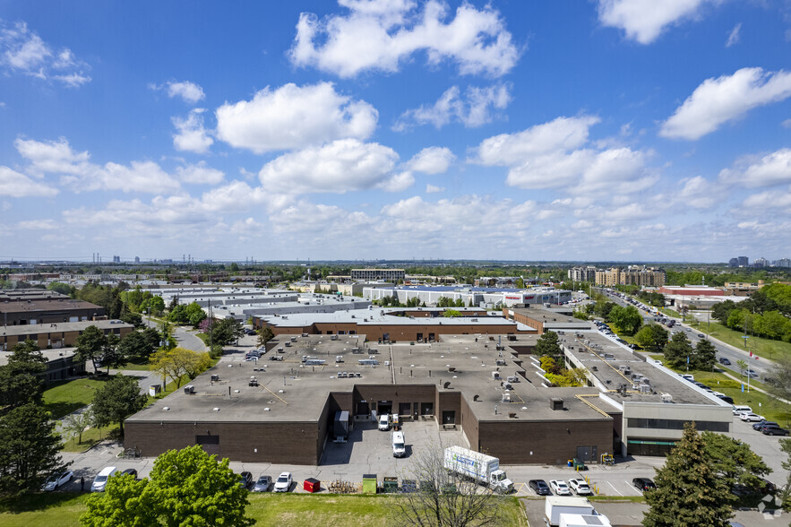 5050 Dufferin St, Toronto, ON for lease - Building Photo - Image 2 of 5