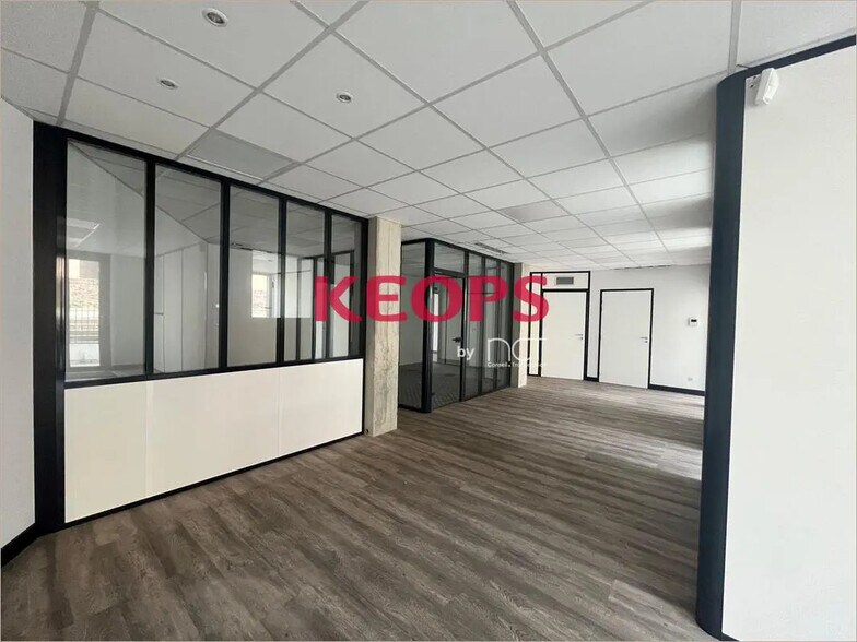 Retail in Ramonville-Saint-Agne for sale - Interior Photo - Image 2 of 7