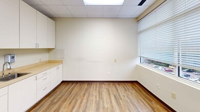 530 New Waverly Pl, Cary, NC for lease Interior Photo- Image 2 of 5