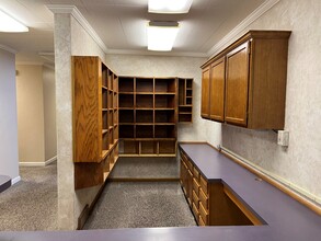 411 W 5th St, McCook, NE for lease Interior Photo- Image 2 of 22