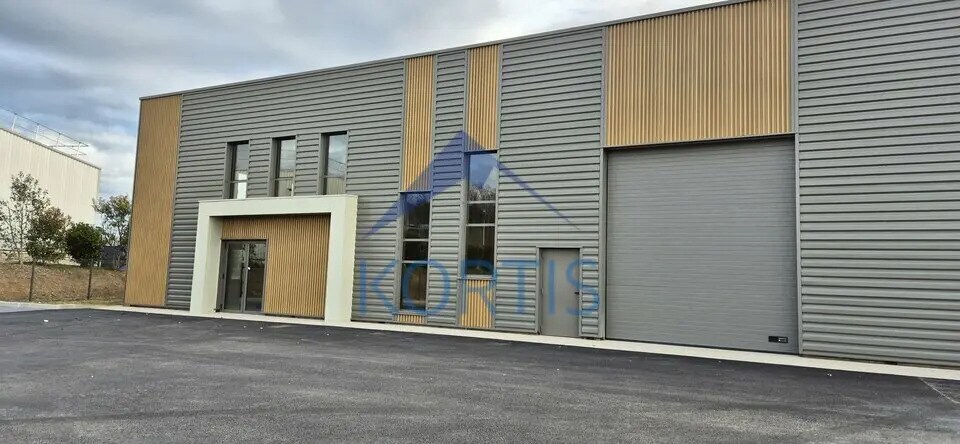 Flex in Trévoux for lease - Building Photo - Image 1 of 4