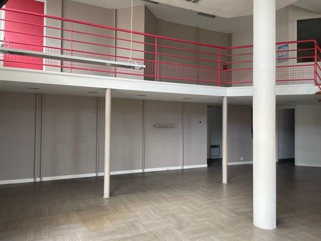 Retail in Brest for sale - Building Photo - Image 1 of 6