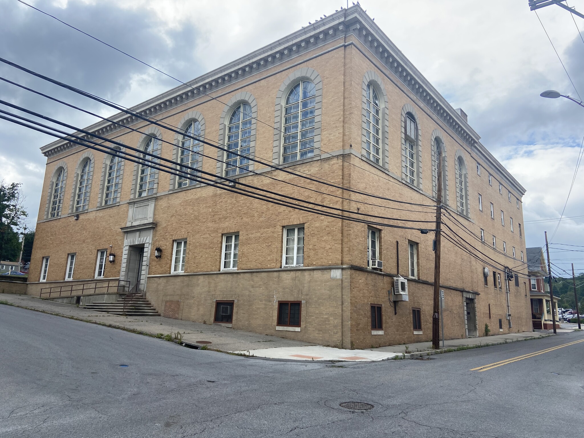 900 Lexington Ave, Altoona, PA for sale Building Photo- Image 1 of 1