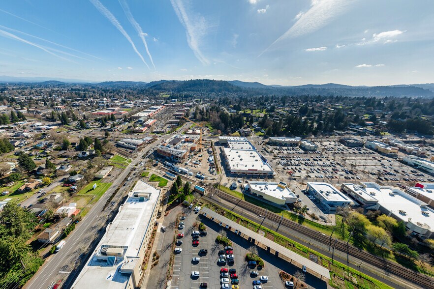 1185 NW Eastman Pky, Gresham, OR for sale - Primary Photo - Image 1 of 1