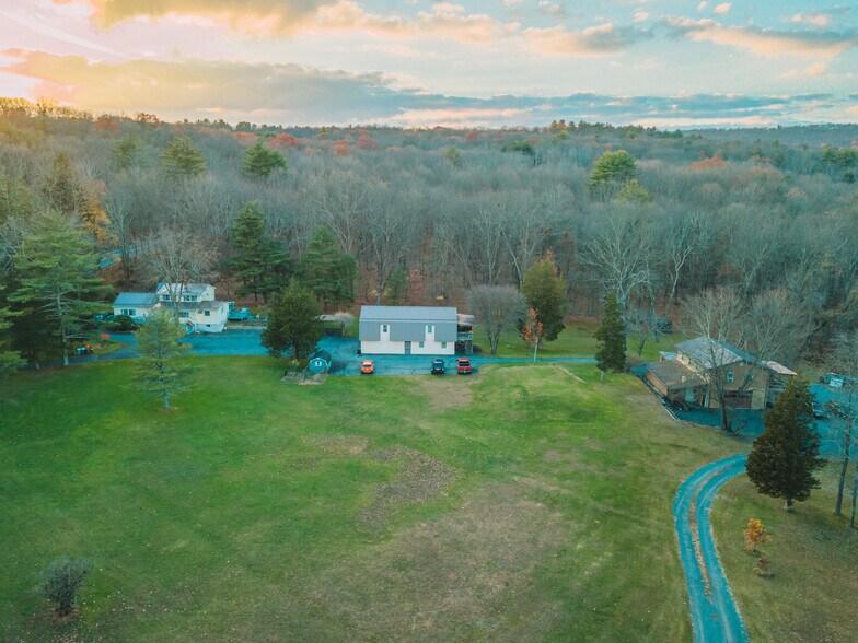 2447 Chipperfield Dr, East Stroudsburg, PA 18301