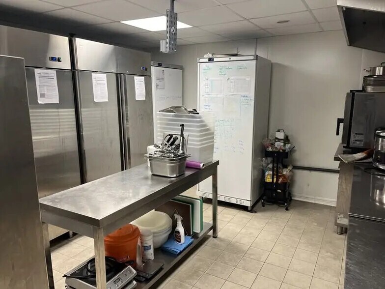 Retail in Bordeaux for sale - Building Photo - Image 3 of 6