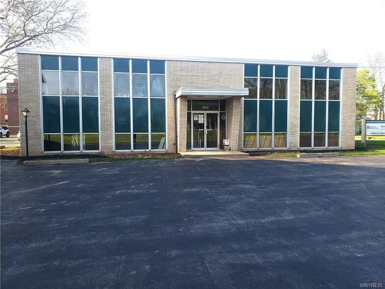 300 Ohio St, Medina, NY for lease - Building Photo - Image 1 of 5