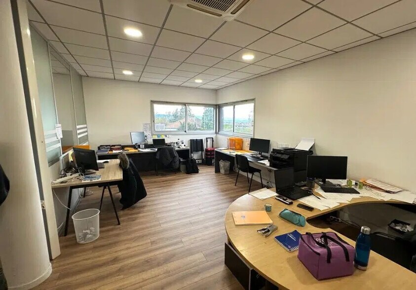 Office in La Fouillouse for lease - Building Photo - Image 2 of 8