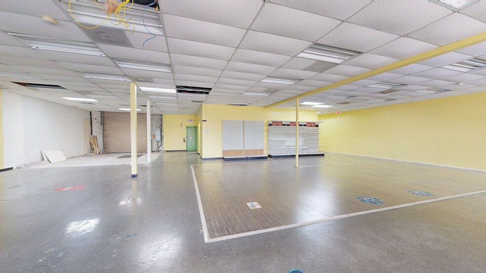 380 Semoran Commerce Pl, Apopka, FL for lease - Matterport 3D Scan - Image 2 of 31