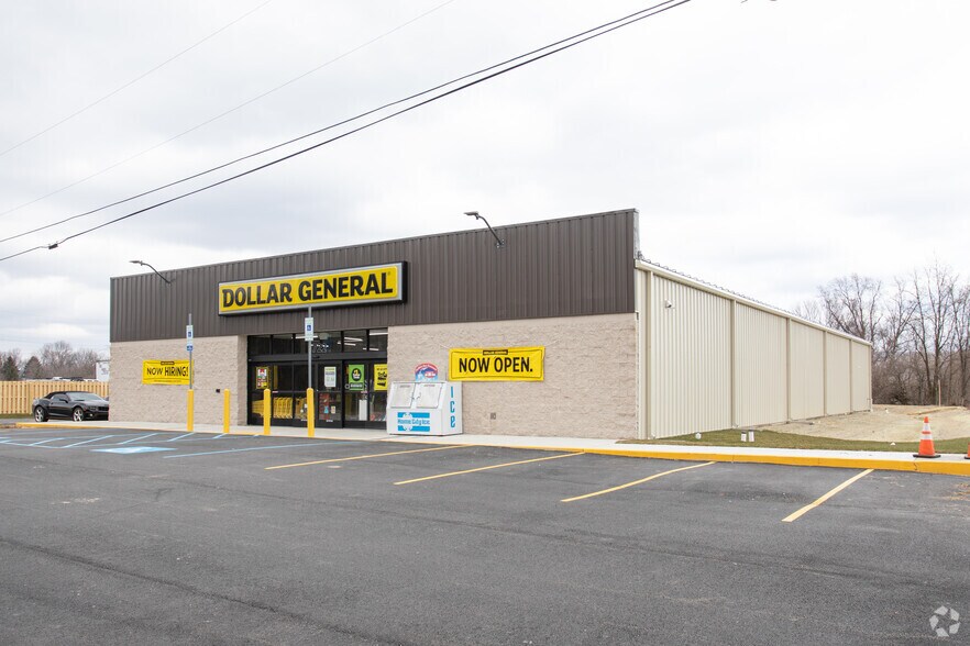 1722 University Dr, Dunbar, PA for sale - Primary Photo - Image 1 of 1