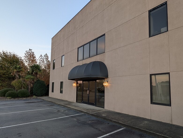 4065 Powhatan Rd, Clayton, NC for lease - Building Photo - Image 2 of 6