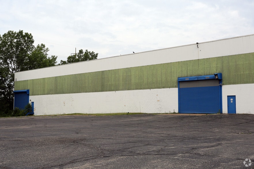 26800 Richmond Rd, Bedford Heights, OH for lease - Building Photo - Image 3 of 7