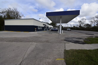 406 Verhalen Rd, Alvin, TX for lease Building Photo- Image 2 of 17