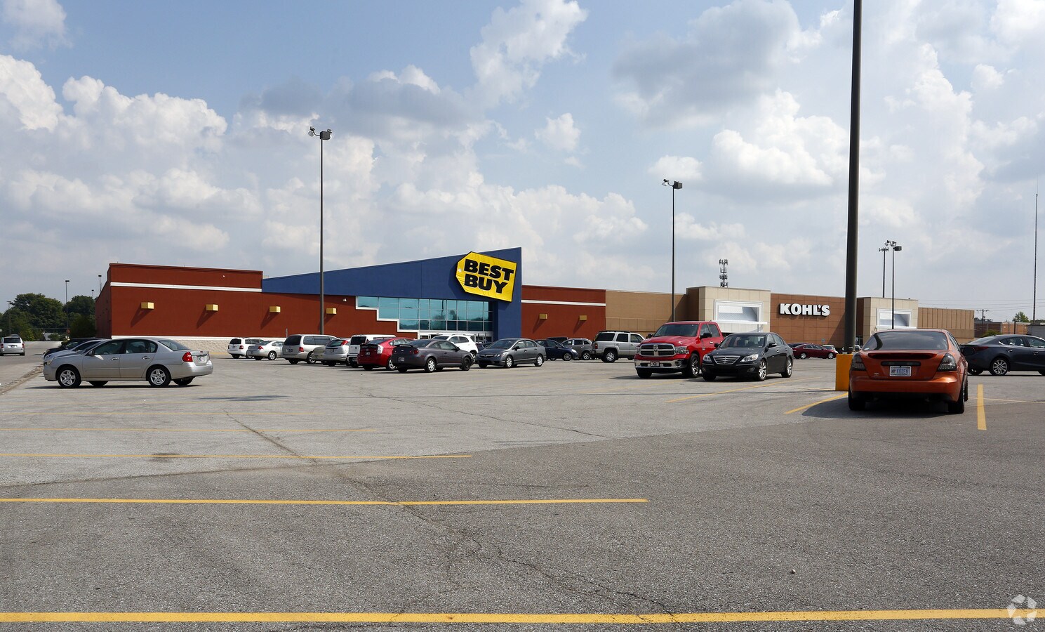 550562 Fry Rd, Greenwood, IN 46142