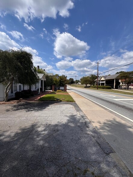 920 Green St, Conyers, GA for lease - Building Photo - Image 3 of 12