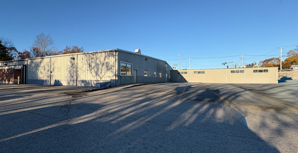 944 Middle St, Weymouth, MA for lease - Building Photo - Image 2 of 3