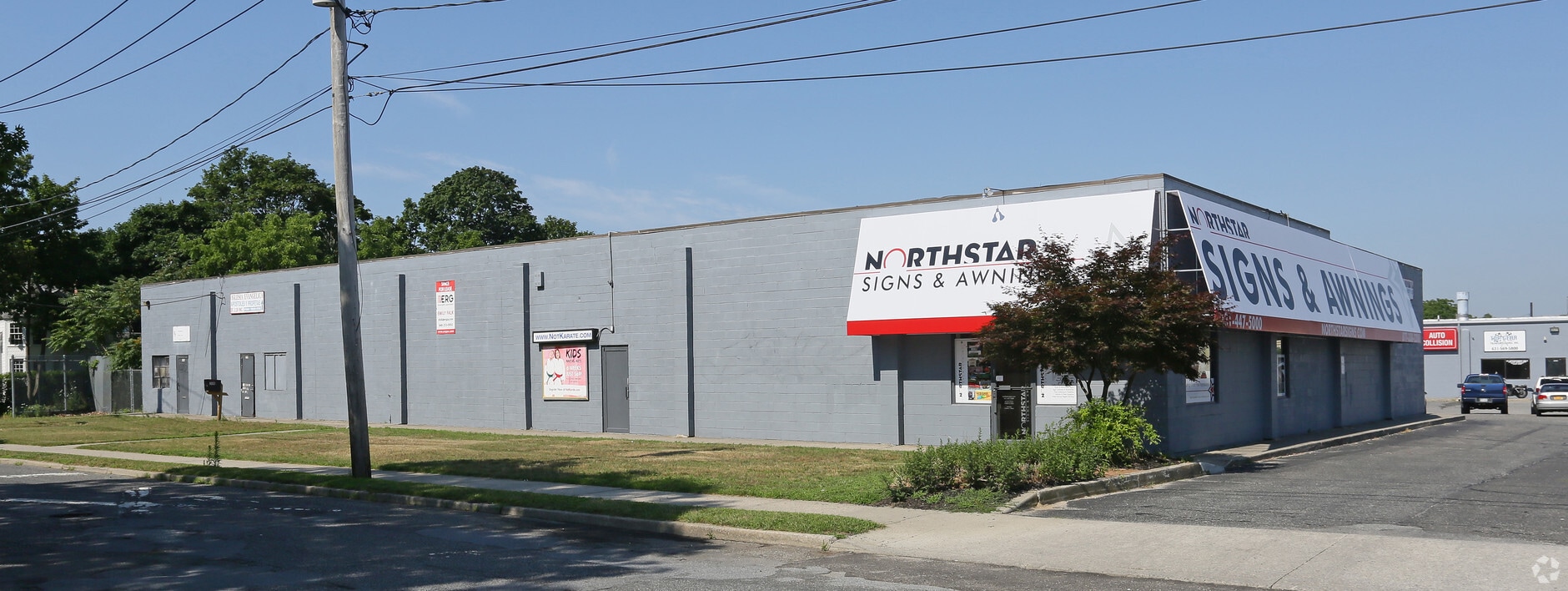 30 Grove Ave, Patchogue, NY 11772