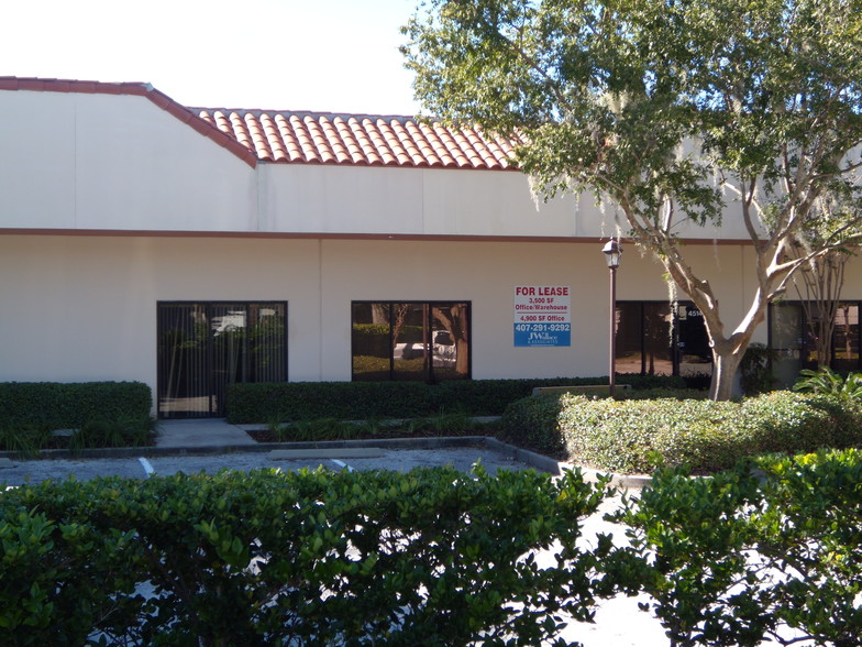 4504-4548 Parkbreeze Ct, Orlando, FL for lease - Building Photo - Image 2 of 2