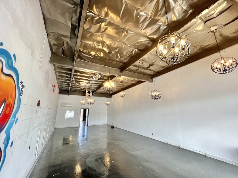 2600-2620 S Bristol St, Santa Ana, CA for lease - Interior Photo - Image 2 of 11