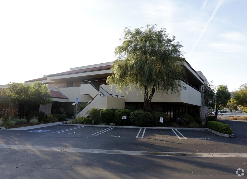 23875 Ventura Blvd Calabasas Ca 91302 Office For Lease Loopnet Com