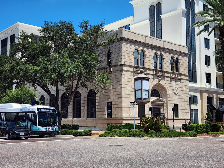 895 Central Ave, Saint Petersburg, FL for lease - Primary Photo - Image 1 of 15