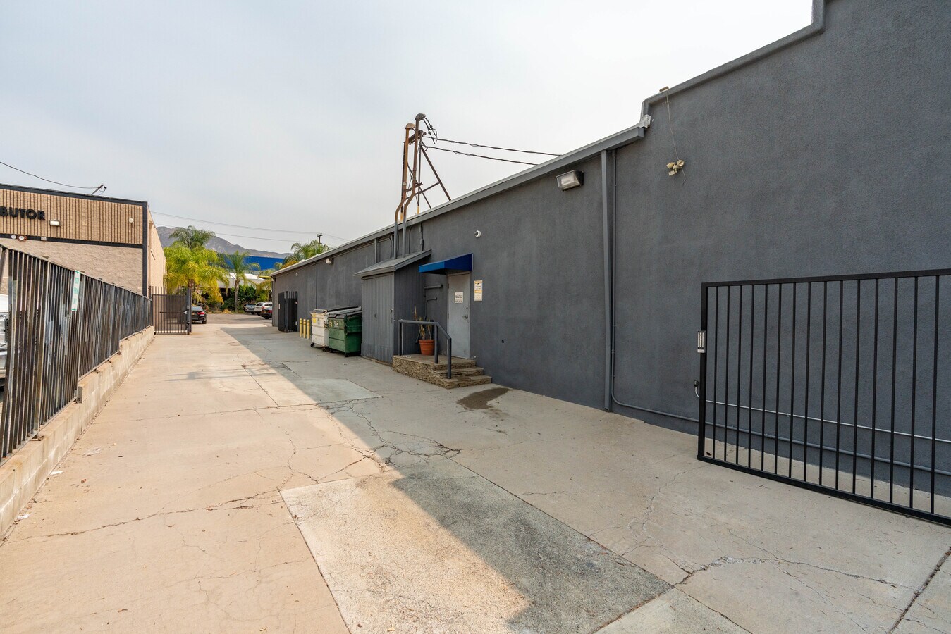 726 S Flower St, Burbank, CA 91502
