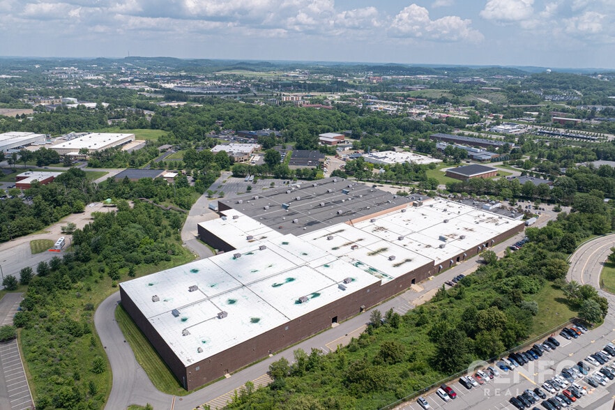 150 Thorn Hill Rd, Warrendale, PA for lease - Building Photo - Image 3 of 10