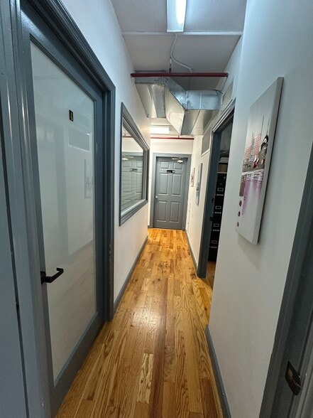 527 Court St, Brooklyn, NY for lease - Building Photo - Image 3 of 15