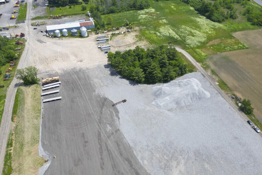 116 Boul Fortin, SaintBernardDeLacolle, QC J0J 1V0 LAND FOR RENT