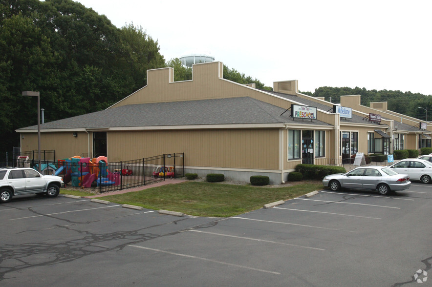 2168 Diamond Hill Rd, Woonsocket, RI for lease - Building Photo - Image 1 of 41