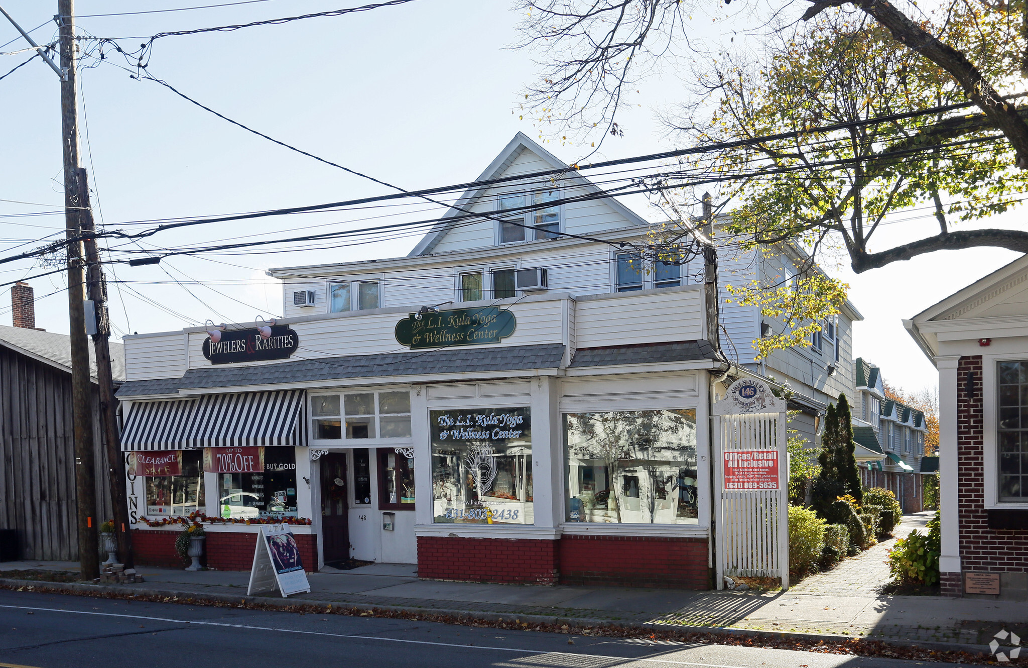 146 S Country Rd, Bellport, NY for sale Primary Photo- Image 1 of 1