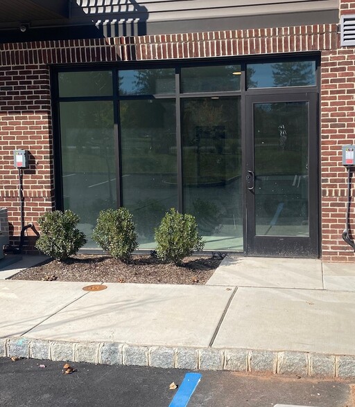 409 W Butler Ave, Chalfont, PA for lease - Building Photo - Image 2 of 9