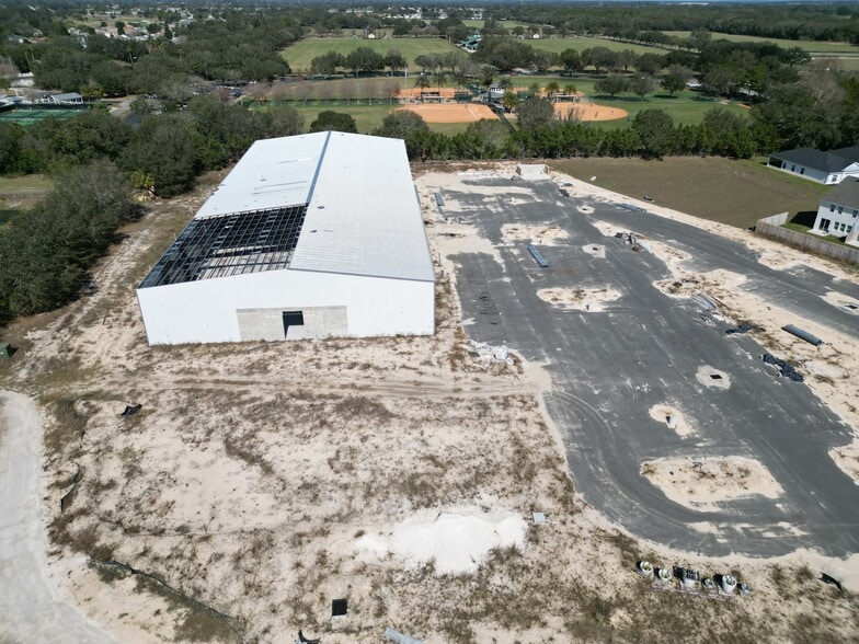 11826 NE 62nd Ter, Lady Lake, FL for sale - Building Photo - Image 2 of 9